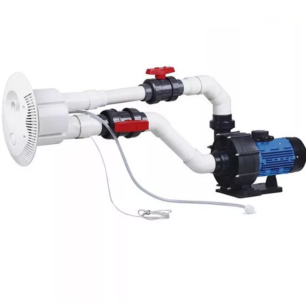 Schwimmbadpumpe mit angeschlossenen Rohren und Ventilen.