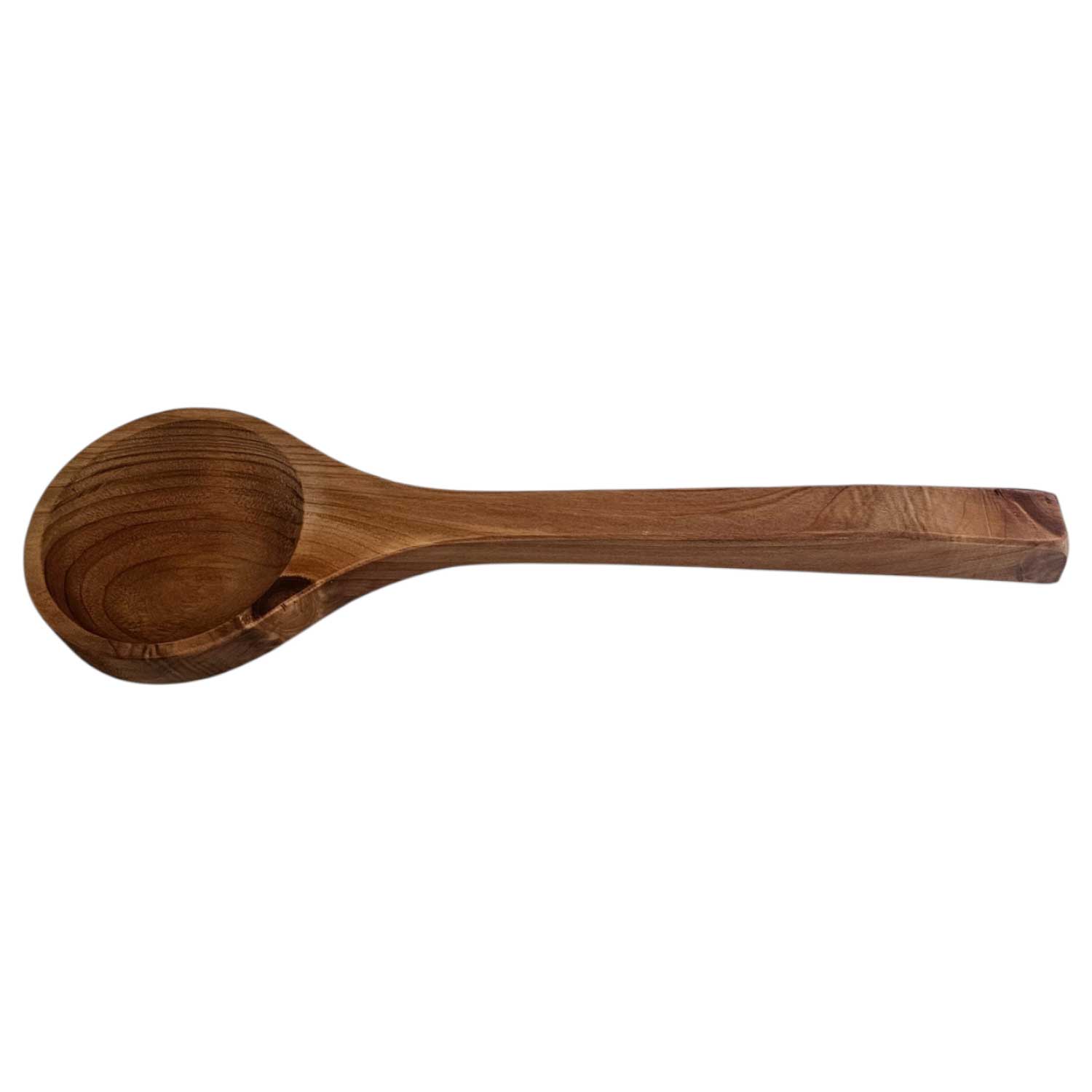 Ein handgefertigter Messlöffel aus Holz mit runder Schale und dickem, flachem Griff.