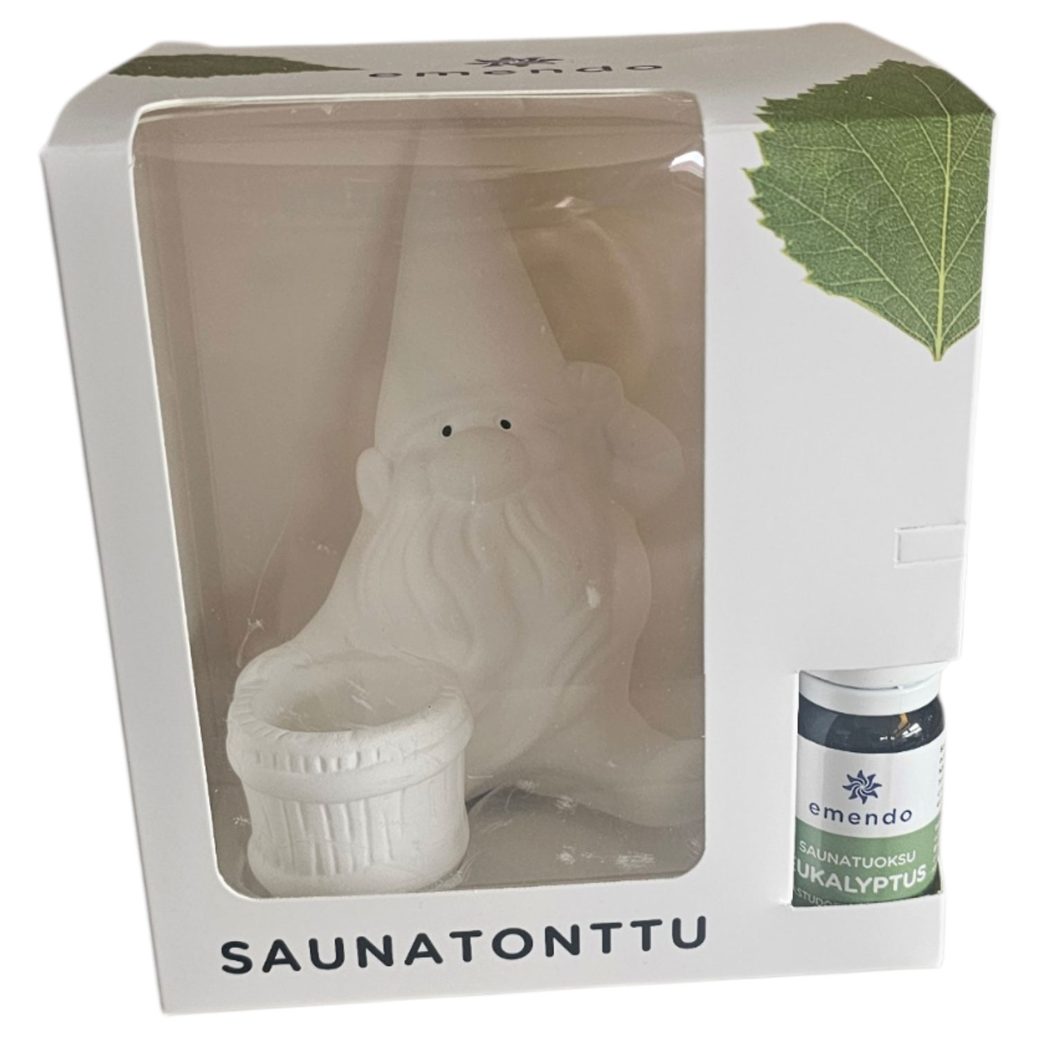 Eine Saunazwergfigur aus weißer Keramik und eine kleine Flasche Eukalyptusöl in einer Vitrine.