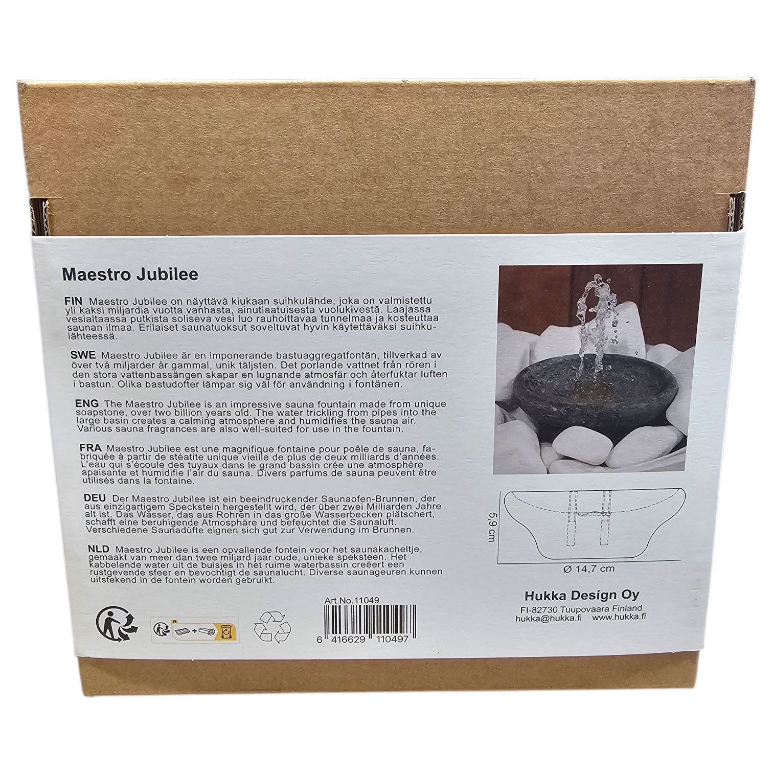 Maestro Jubilee Saunabrunnen, gefertigt aus Speckstein, mit sprudelndem Wasser aus Rohren.