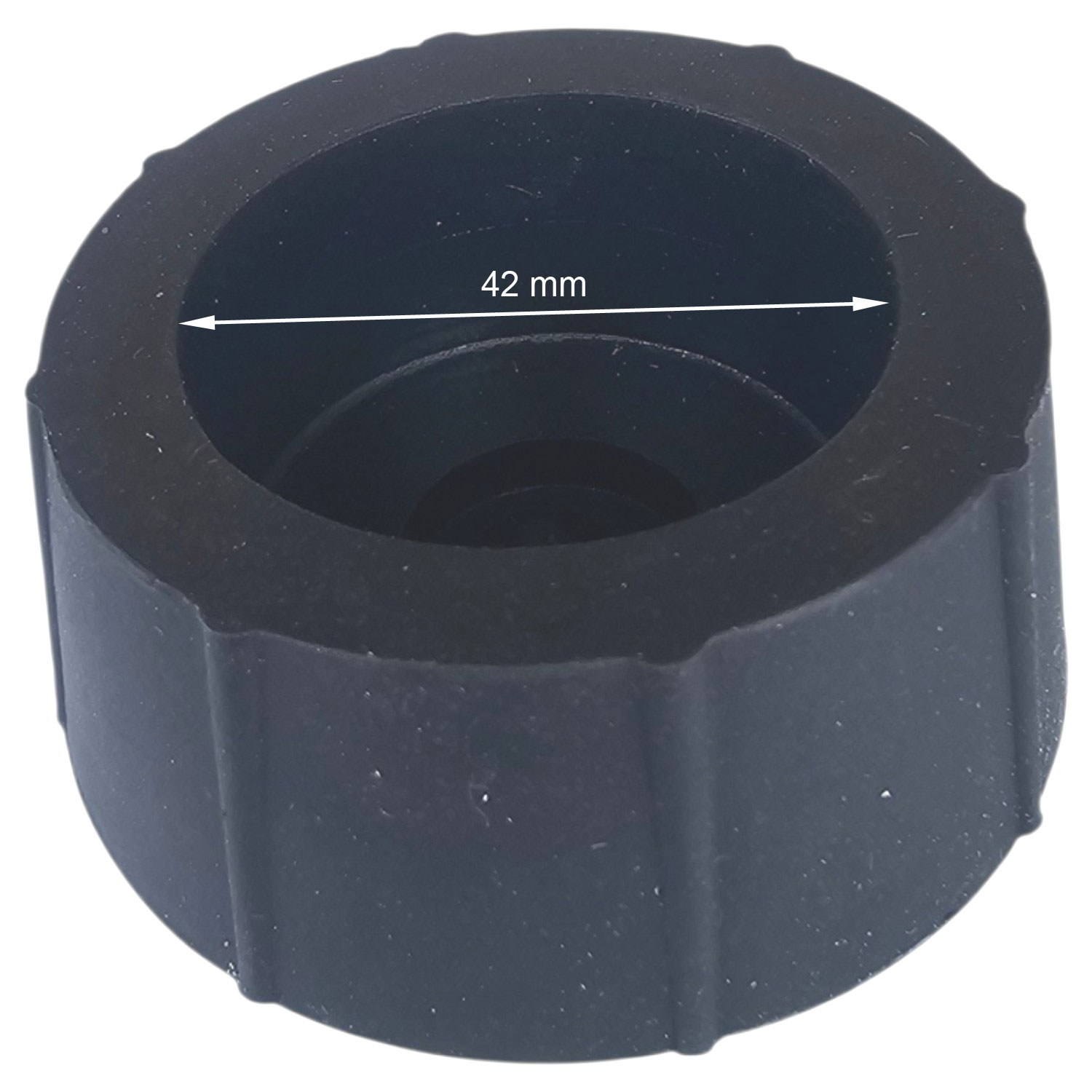 Eine runde Endkappe aus schwarzem Kunststoff mit einem gemessenen Durchmesser von 42 mm.